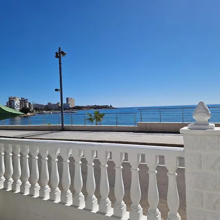 House Totally Refurbished In 2024, Terrace In Front Of The Sea, 1 Min Walk To The Beach, Aircon, Wifi * Alicante